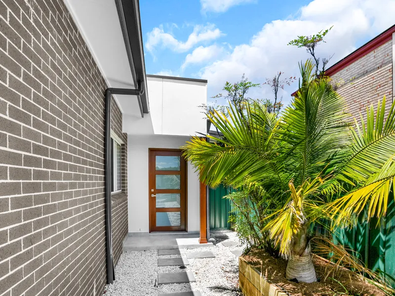 BRAND NEW GRANNY FLAT