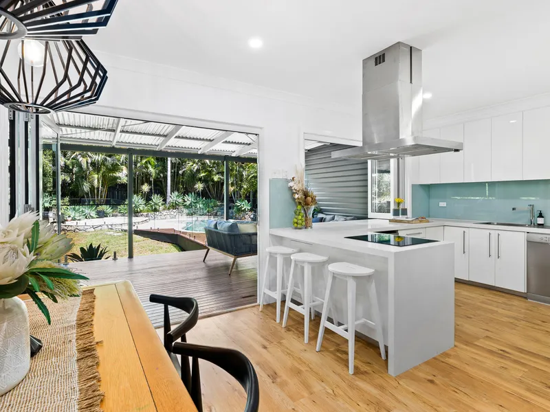 Family-Friendly Home 300m to Camp Hill Marketplace