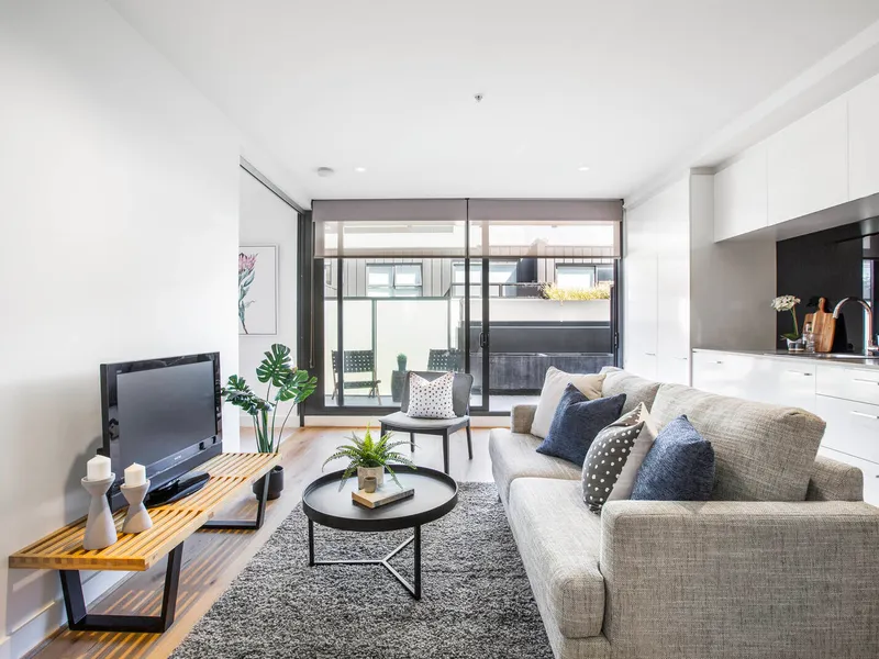 70sqm approx. 1 Bedroom With Study