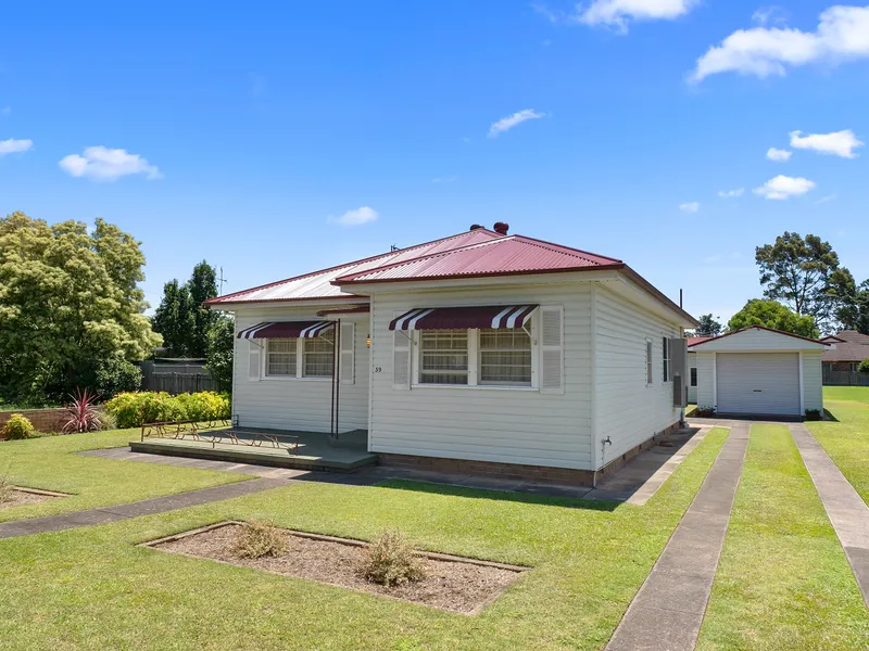 1950s Gem in Prime Position with Potential