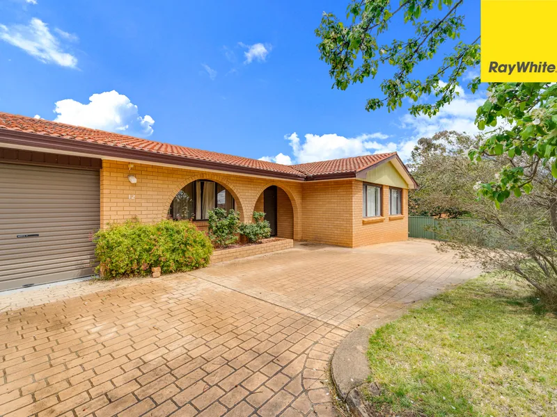Family Home in Giralang!