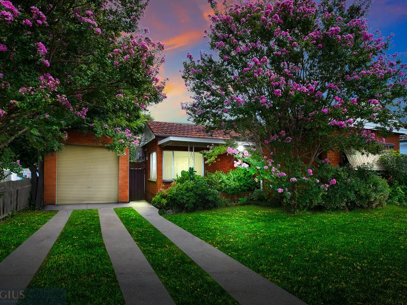 Large 645sqm Block Walk To Station