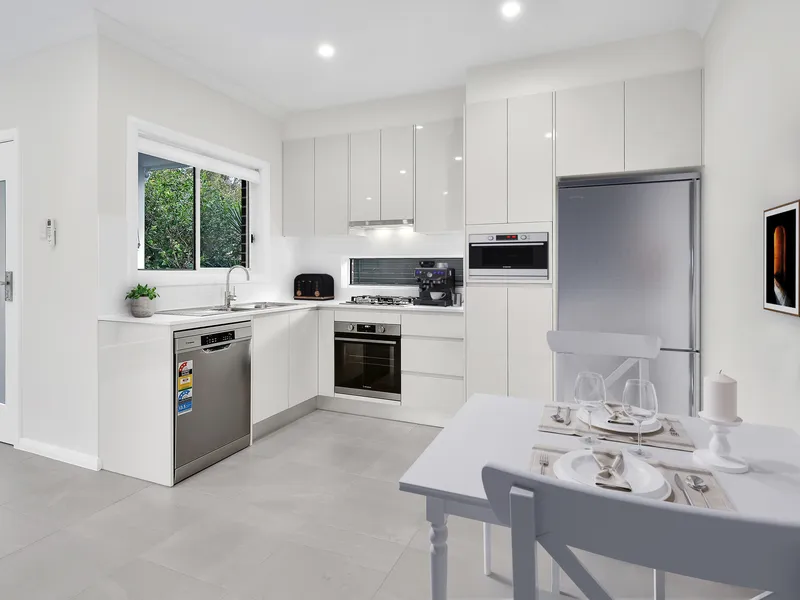 Brand Sparkling New Garden Suite