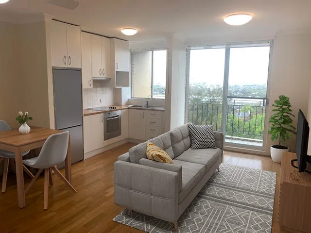 WELL MAINTAINED 1 BEDROOM UNIT WITH VIEWS