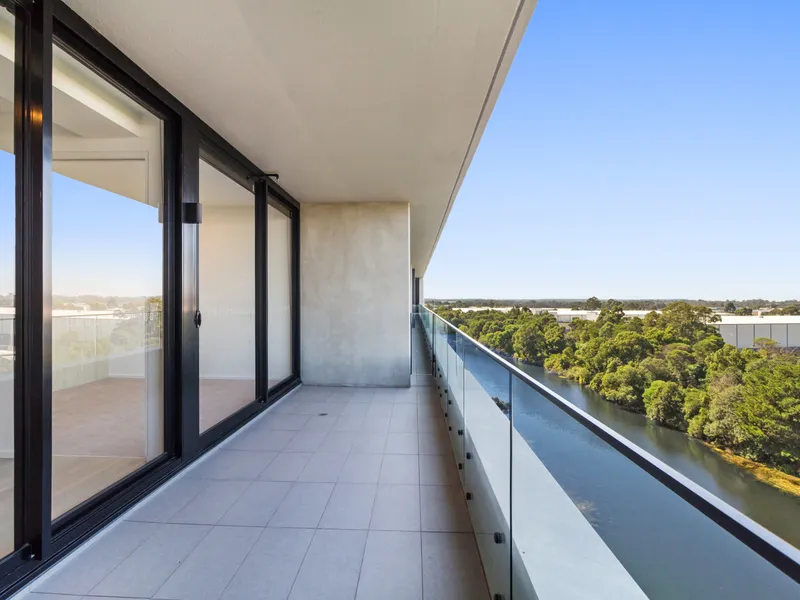 1 Bedroom + STUDY Waterfront