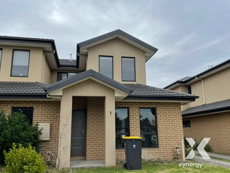 Almost New 4 Bedrooms Townhouses in Clayton's Prime Pocket!