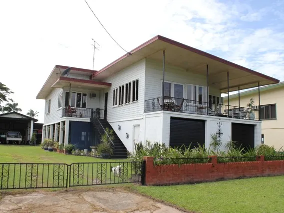 FRESHLY RENOVATED.... INTERNAL STAIRS