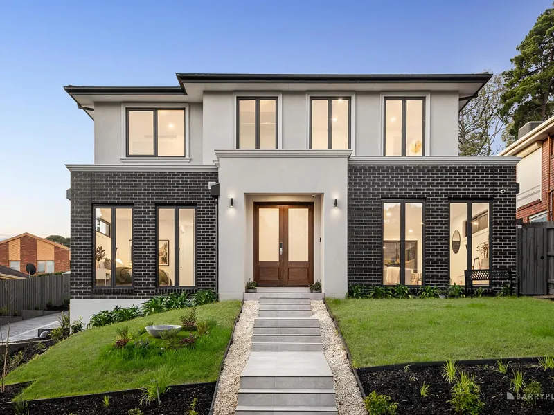 Pristine Family Haven in East Doncaster School Zone