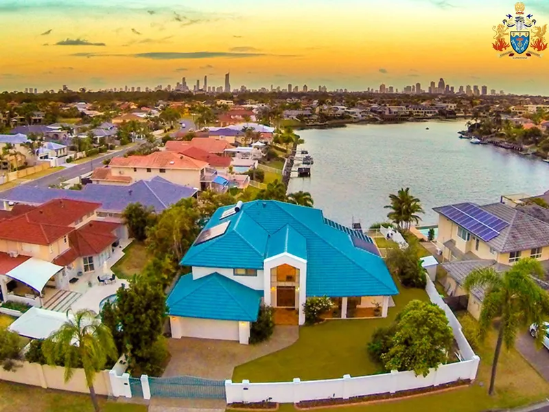 Executive family home with picturesque canal views