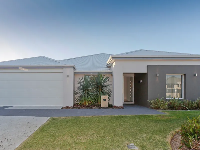 BEACHSIDE LIVING, A HOME FOR ALL THE FAMILY.
