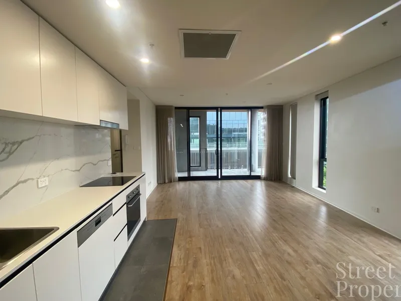 STUNNING 1 BEDROOM SEMI FURNISHED APARTMENT