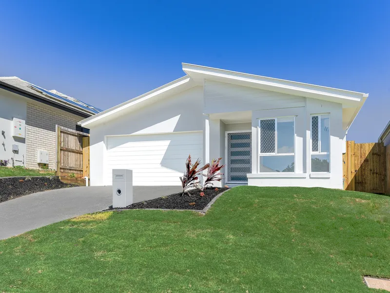 NEAR NEW 4 BEDROOM STYLISH HOME IN QUIET STREET. PERFECT FOR INVESTMENT OR YOUR NEW FAMILY HOME