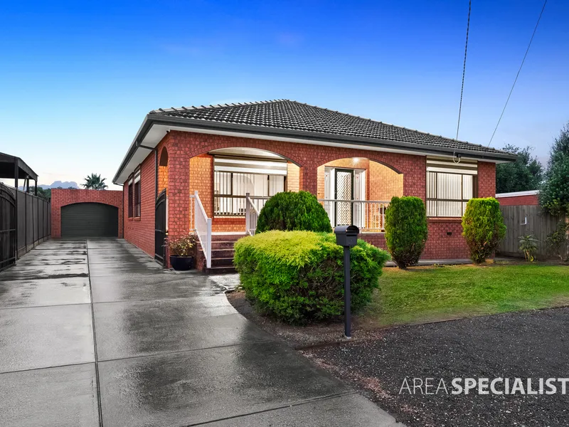 listedAS – Perfect Family Living with Park Trails and Parklands