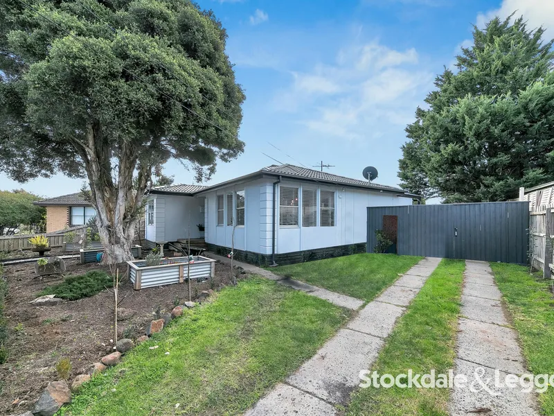 3 BEDROOM FAMILY HOME FOR RENT IN LAVERTON !!