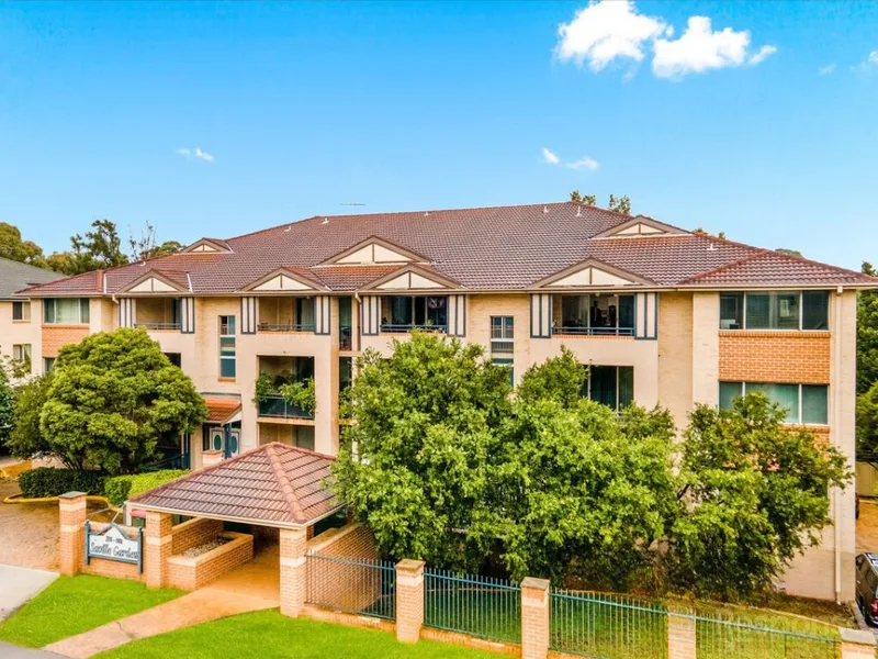 Stunning Modern Two-Bedroom Apartment in Baulkham Hills