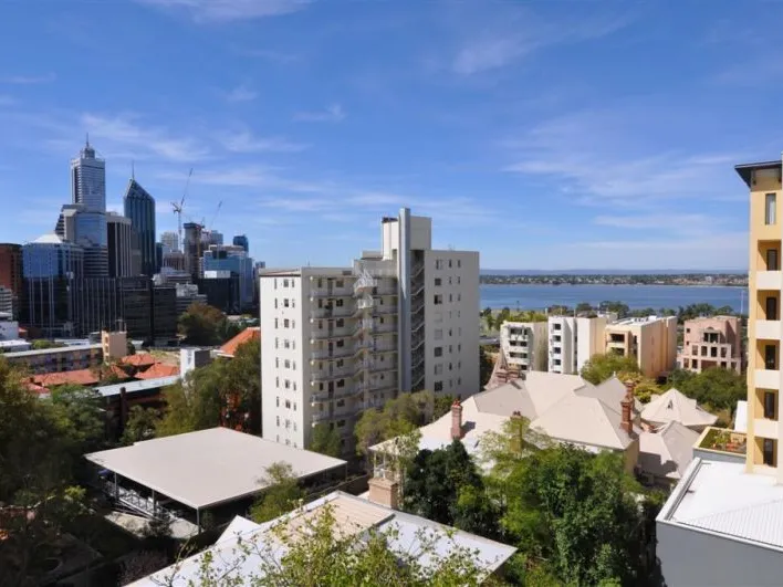 West Perth 2 x 1 x 1, fully furnished, free WiFi with panoramic River & City views