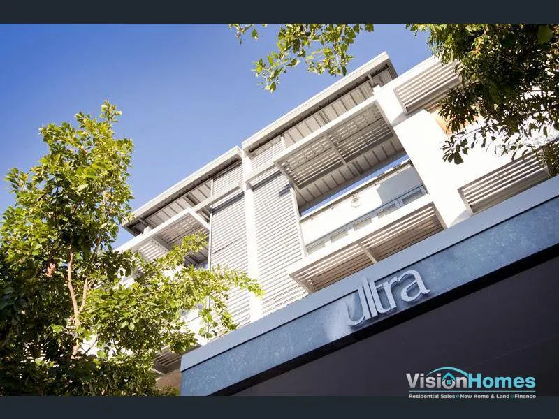 Spacious Apartment in Prime Location and a Private Roof Top Terrace!!!