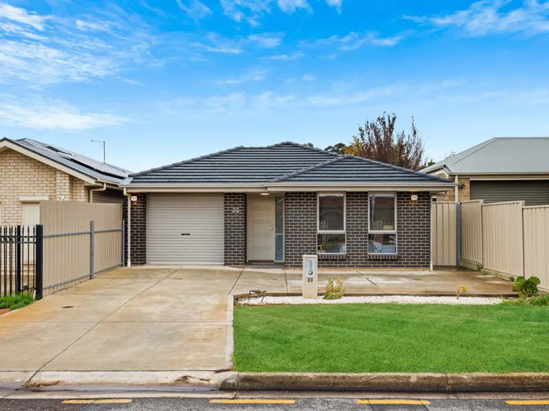 4-bedroom, Family Entertainer Less Than Two Years Old!