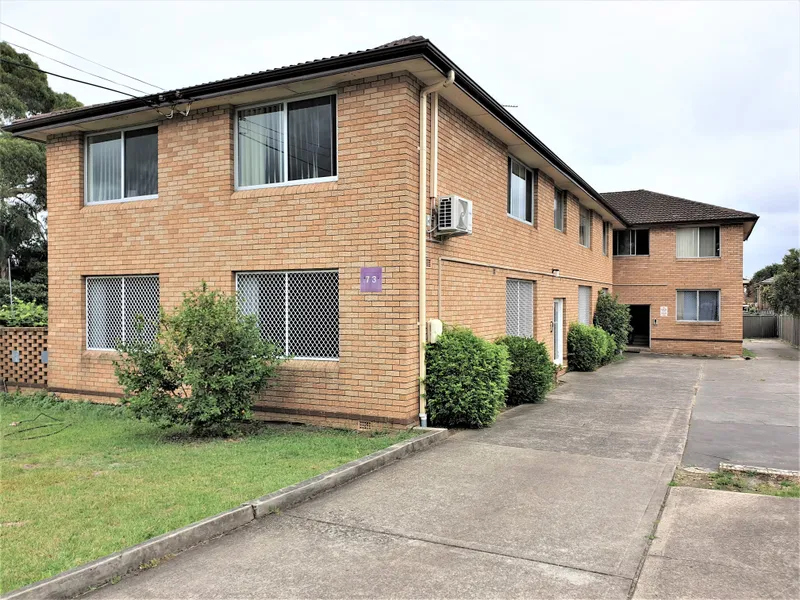 ** ONE WEEK FREE RENT ** 2 Bedrooms Unit in the Heart of Lidcombe CBD