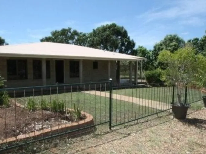 4 Bedroom home on 6.0 acres!