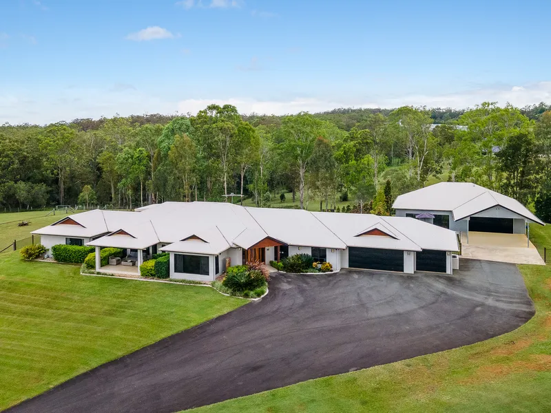Dual living acreage sanctuary of stunning space and scenery