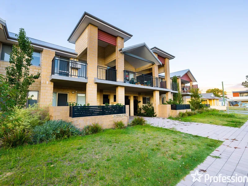 Stunning, Modern Living in the Heart of East Cannington!
