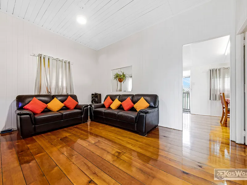 PRICE REDUCED TO $159,000 - FULLY RENOVATED INTERIOR - 2 BEDROOMS - STUDY - FORMAL LOUNGE - DINING ROOM - EXCELLENT KITCHEN.