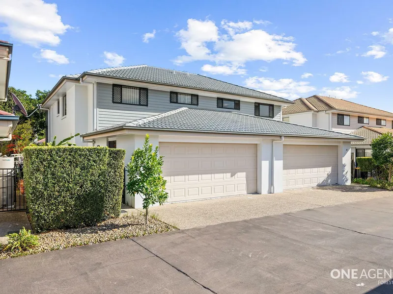 Charming Townhouse at 30/300 Cliveden Avenue, Corinda - A Peaceful Retreat!