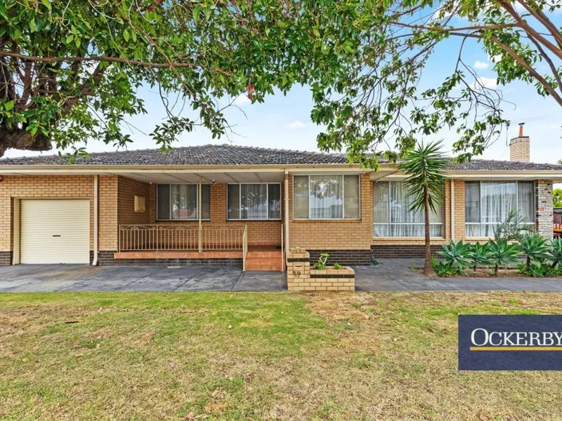 CHARACTER HOME ON DEVELOPMENT POTENTIAL BLOCK