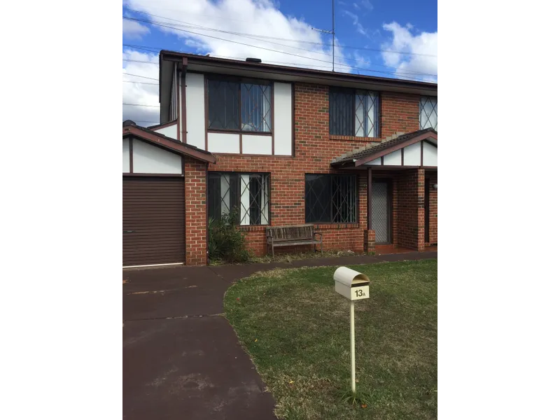 Charming Tudor-Style 3-Bedroom Duplex for Lease