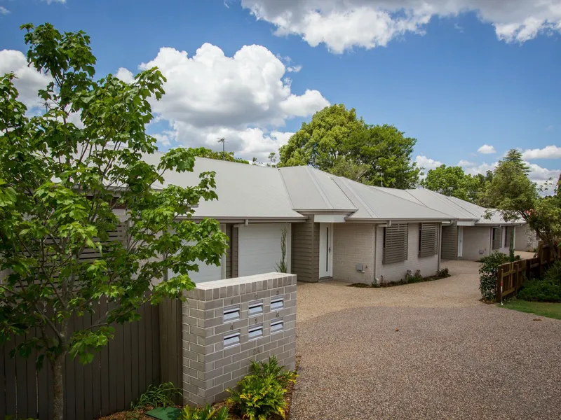 This stylishly appointed unit is set in an unbeatable East Toowoomba location!