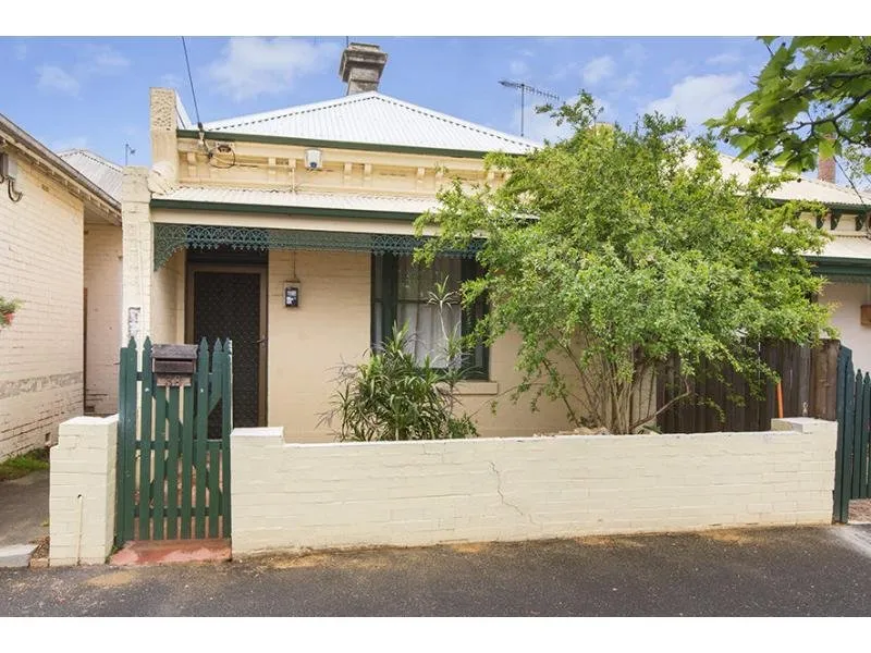 STUNNING 3 BEDROOM FAMILY HOME!