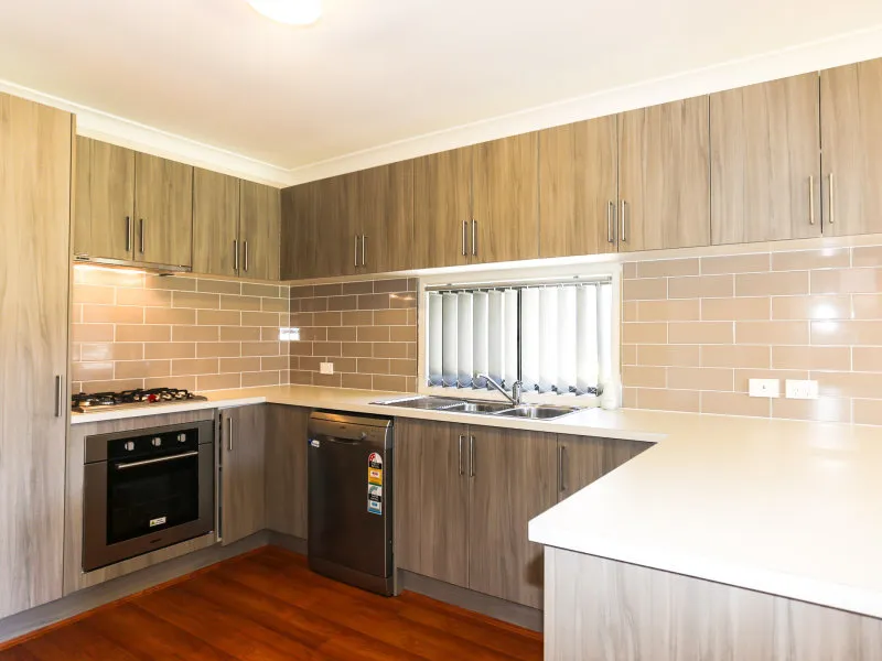 Private Two Bedroom Granny Flat - Water Included 