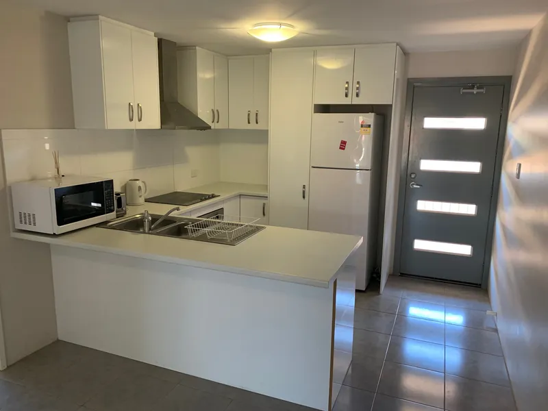 MODERN 2 X 2 APARTMENT !!!