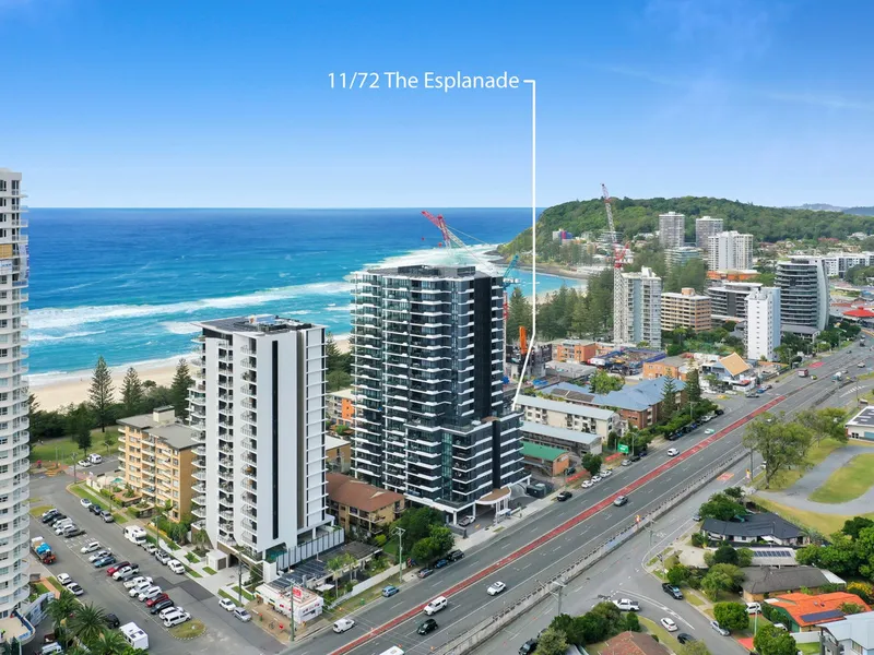 ULTRA MODERN APARTMENT ON BURLEIGH BEACH!