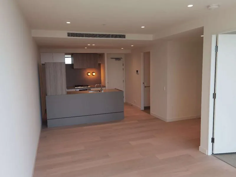 Beautiful 1 bedroom apartment@Queens place
