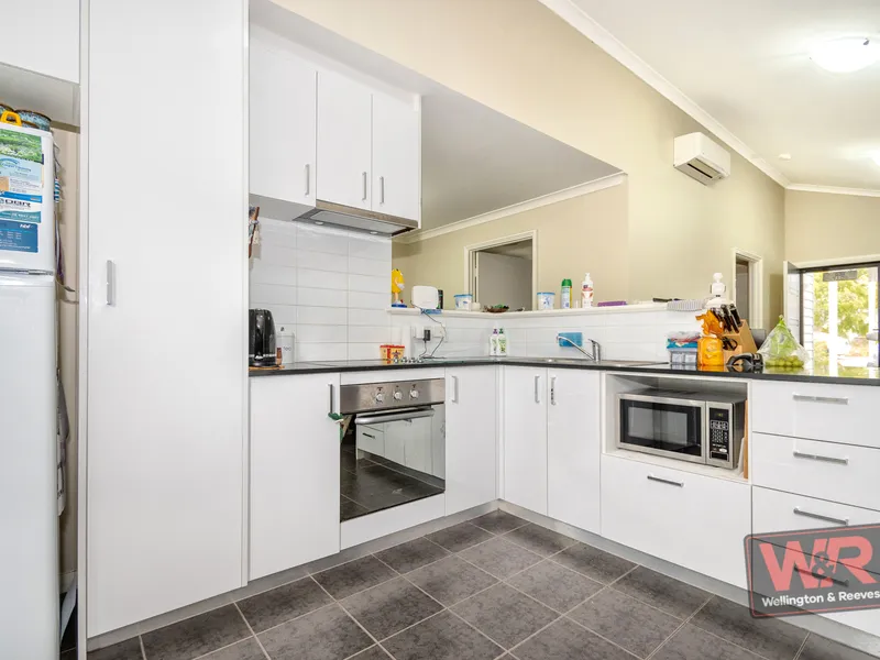 SMART OPTION NEAR HARBOUR