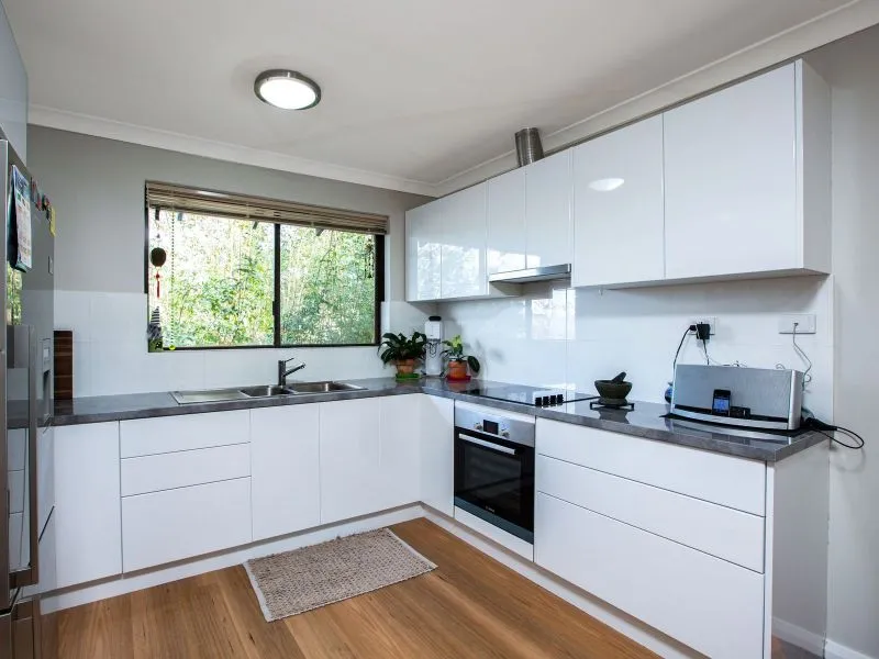 Reduced to be sold! This is incredible value!