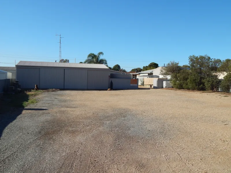 Residential Block with Shed
