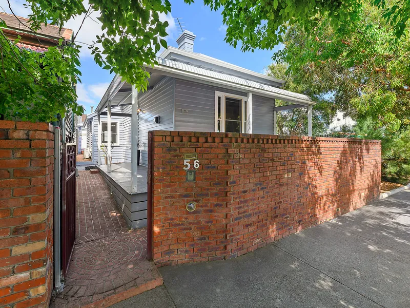 Charming cottage in CBD location