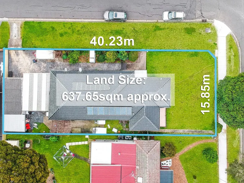 Updated family home set on private 637.65sqm corner block