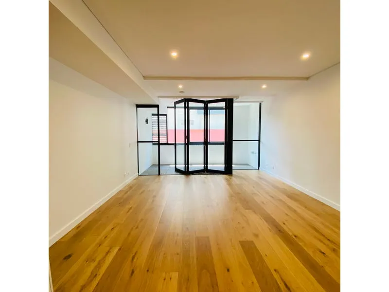 Brand New Immaculate One Bedroom Apartment with East Aspect With Floorboard!