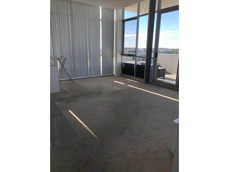 Unique top level 1 bedroom apartment 