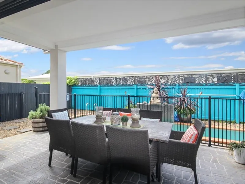 Sweet Beautiful KI walking tracks water everywhere 10 mins ride by BIKE!!! Anywhere be Mooloolaba or Birtinya or just take a leisurely stroll.