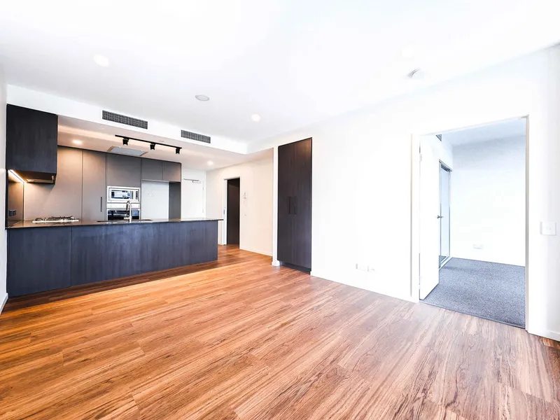 WOOLLOONGABBA BRAND NEW APARTMENT AVAILABLE NOW!!