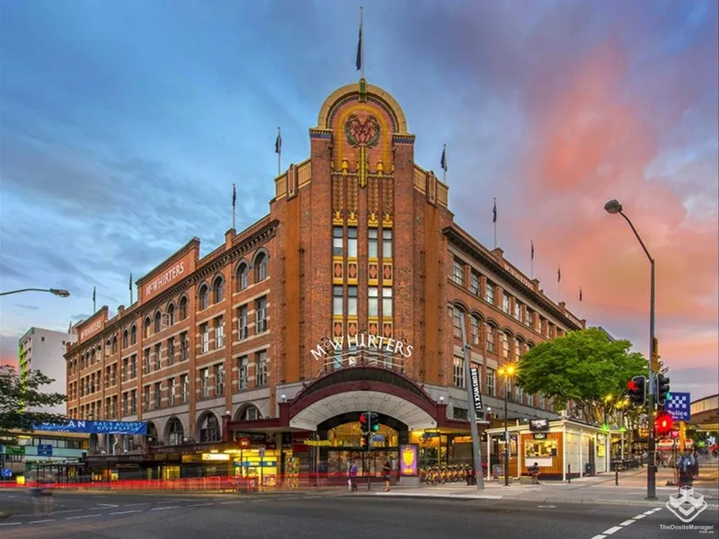 FULLY FURNISHED 2 BEDROOMS LUXURY APARTMENT IN THE ICONIC MCWHIRTERS BUILDING