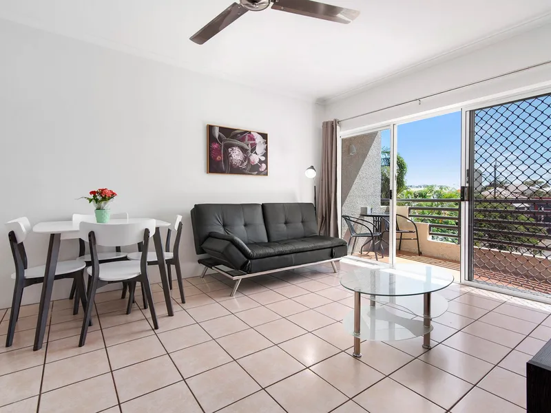 Stunning - Close to Cairns Central Shopping Centre
