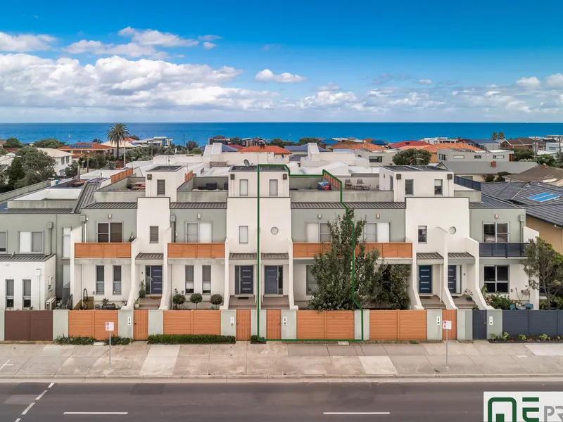 Modern Bayside Luxury With A Fantastic Ocean View Rooftop Terrace