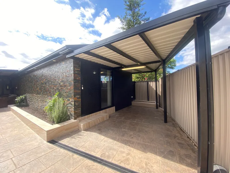 1 Bedroom Granny Flat With All Included