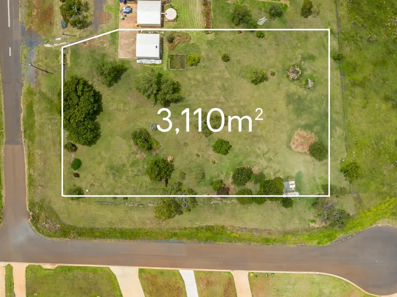 3,110m2 with a Rural View on the City's Edge